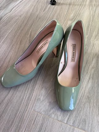 Zapatos charol verde mujer