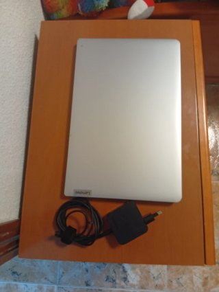 Lenovo Ideapad IP1 15ADA7 AMD