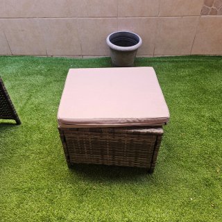 Mesa de jardín ratán y cristal negro