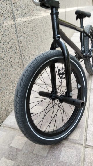 Bicicleta BMX negra fitbikeco.