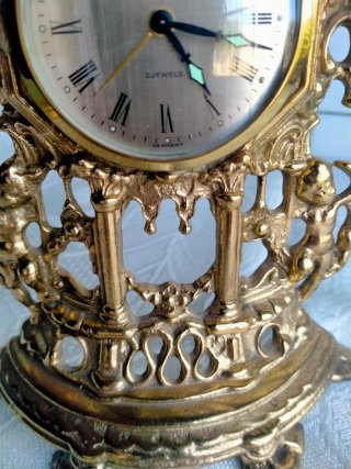 Reloj de sobremesa de bronce
