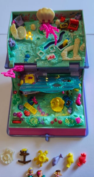 Polly Pocket Sparkling Mermaid Kingdom  1995