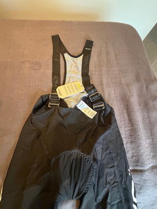 Culotte ciclismo negro con tirantes