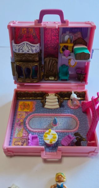 Polly Pocket Polly in Paris Bluebird Mattel 1996