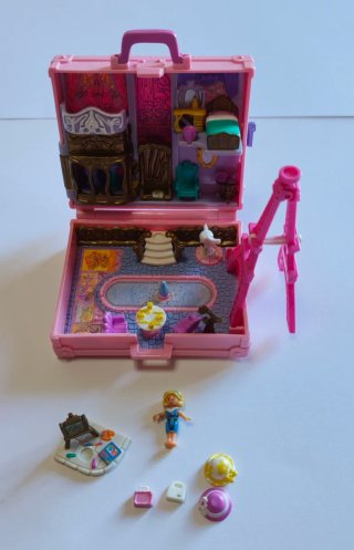 Polly Pocket Polly in Paris Bluebird Mattel 1996