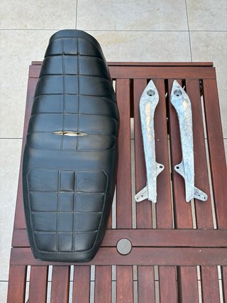 Asiento y aletas Yamaha SR 250