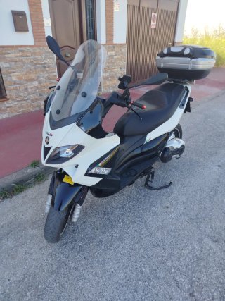 Gilera Nexus 500 Maxi Scooter
