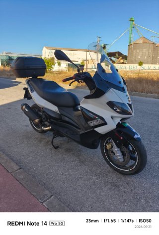 Gilera Nexus 500 Maxi Scooter