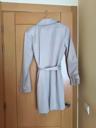 CHICA/MUJER:GABARDINA BEIGE DE CORTEFIEL