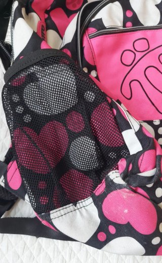 Mochila Totto niña corazón rosa