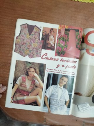 Ganchillo y Punto de cruz , 1 revista