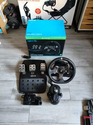 Playseat Challenge + Logitech G920 + Shifter