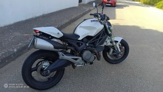 Ducati Monster 696 Naked Blanca
