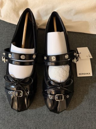 Bailarinas Bershka negras hebillas T.40