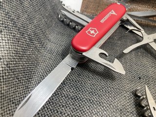 3 Canivetes Victorinox: Ranger, Camper, Sportsman