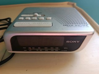 Radio Reloj Sony Dream Machine ICF-C205