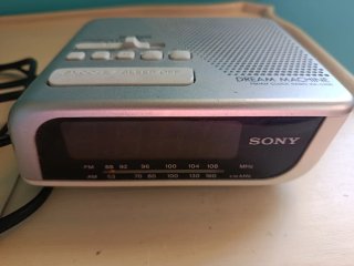 Radio Reloj Sony Dream Machine ICF-C205