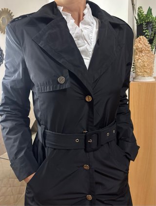 Gabardina Gucci Negra
