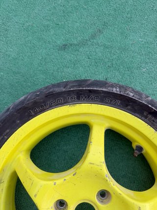 Rueda Trasera Aerox Pirelli EVO 2.2