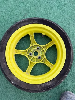 Rueda Trasera Aerox Pirelli EVO 2.2