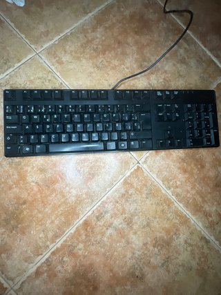 Teclado de ordenador negro