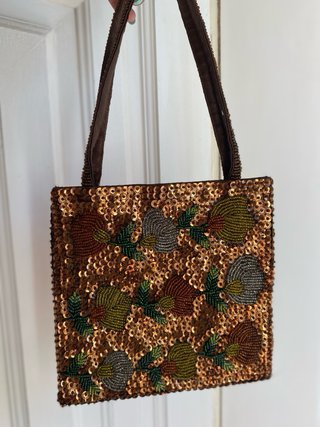 Bolso Lentejuelas marrón con detalles florales