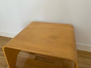 Mesita auxiliar de madera
