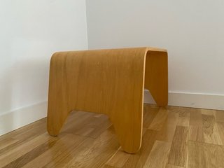 Mesita auxiliar de madera