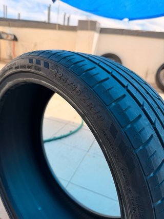 Neumáticos 225/35/19
