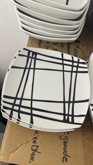 Vajilla 19  piezas diseño rayas