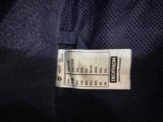Abrigo impermeable azul