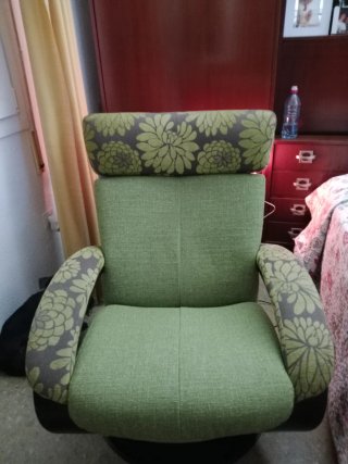 Sillón reclinable verde
