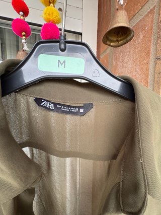 Blusa Zara verde militar talla S