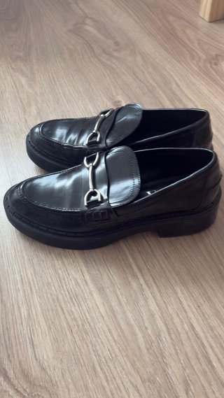 Mocasines Zara negros con hebilla