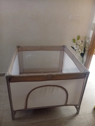 Cuna de viaje plegable