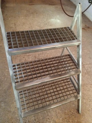Escalera metálica 3 peldaños