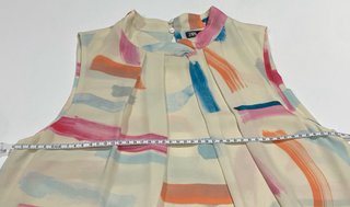 Camisa Zara sin mangas estampada