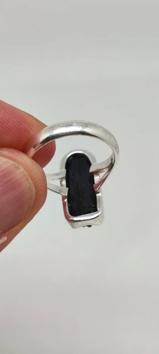 Anillo de Plata y Turmalina Negra.