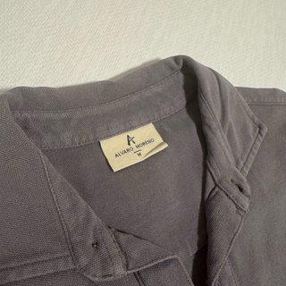 Polera Álvaro Moreno Gris Manga Larga