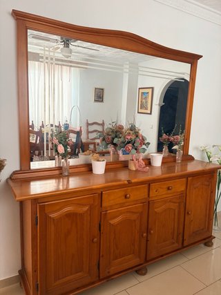 Mueble provenzal de madera maciza