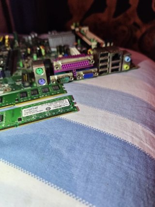 Placa Base HP LGA 775 + CPU + 4GB RAM