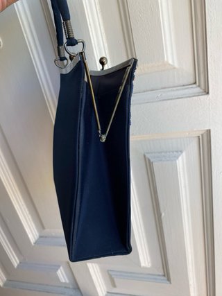 Bolso de fiesta azul marino con pedrería
