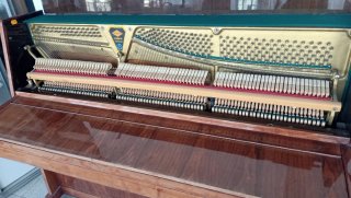 Piano de madera