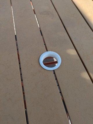 Tavolo da giardino/terrazzo con supporto per ombrellone 200x100cm