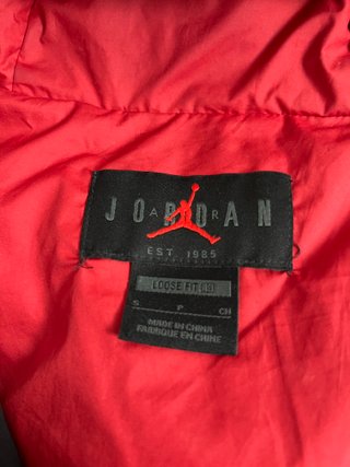 Chaqueta Jordan Negra y Roja