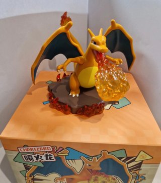 Figura Charizard Pokémon