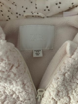 Buzo Zara bebé peluche con capucha