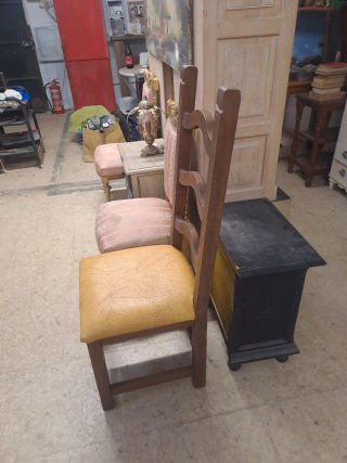 4 Sillas de Madera con Asiento Amarillo