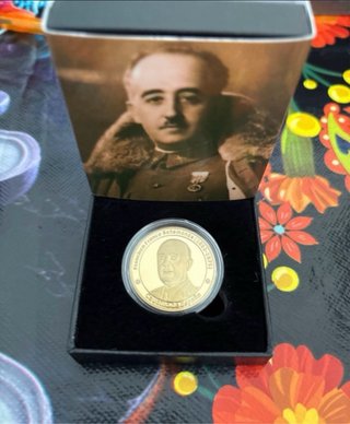 Moneda Franco Ed. Limitada Chapado Oro 14k