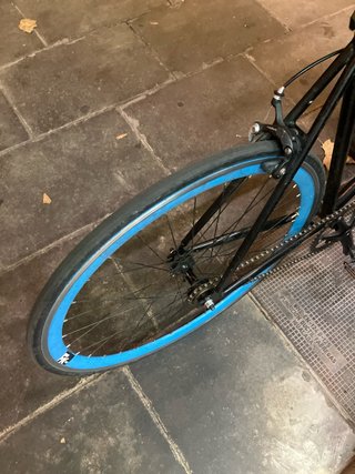 Fixie Negra Ruedas Azules